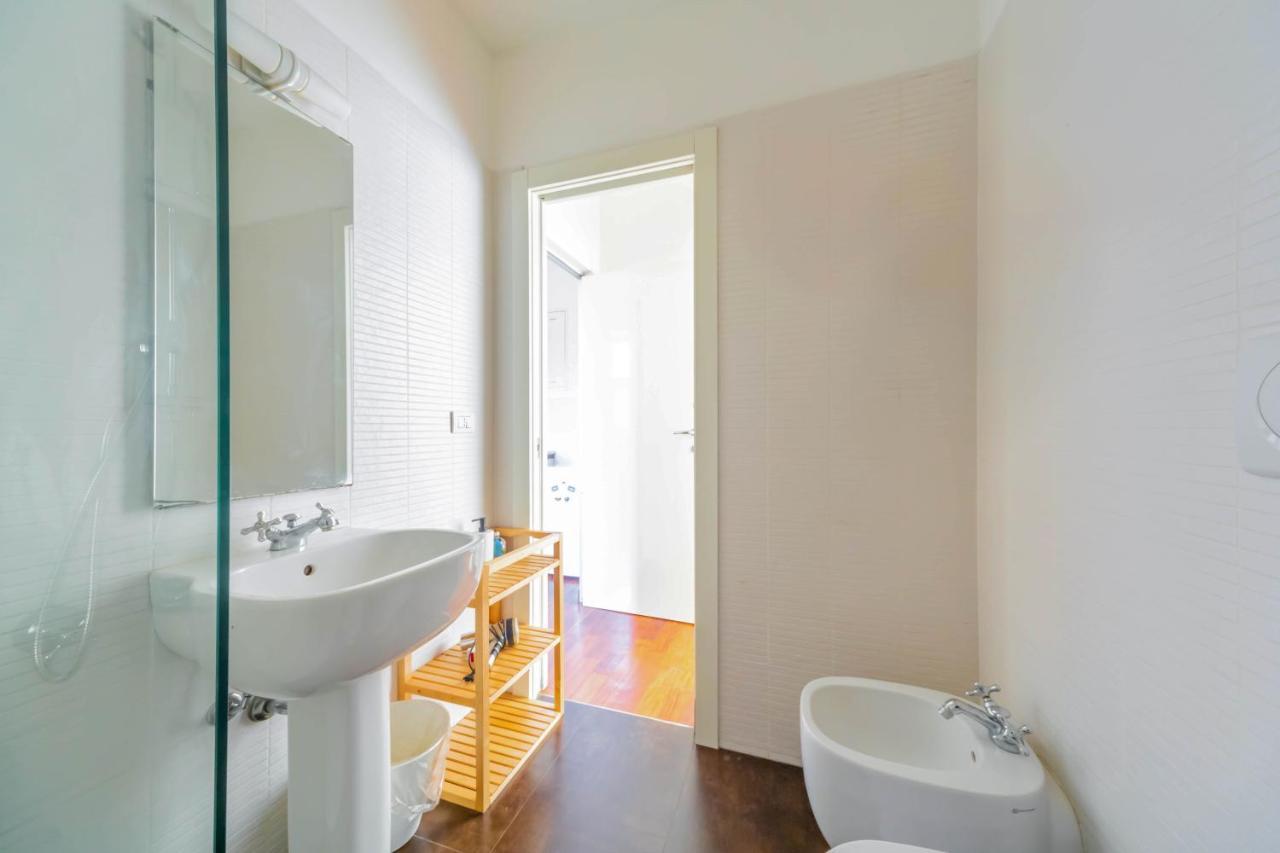 ミラノCozy Flat 500M From Affori Fn!アパートメント エクステリア 写真